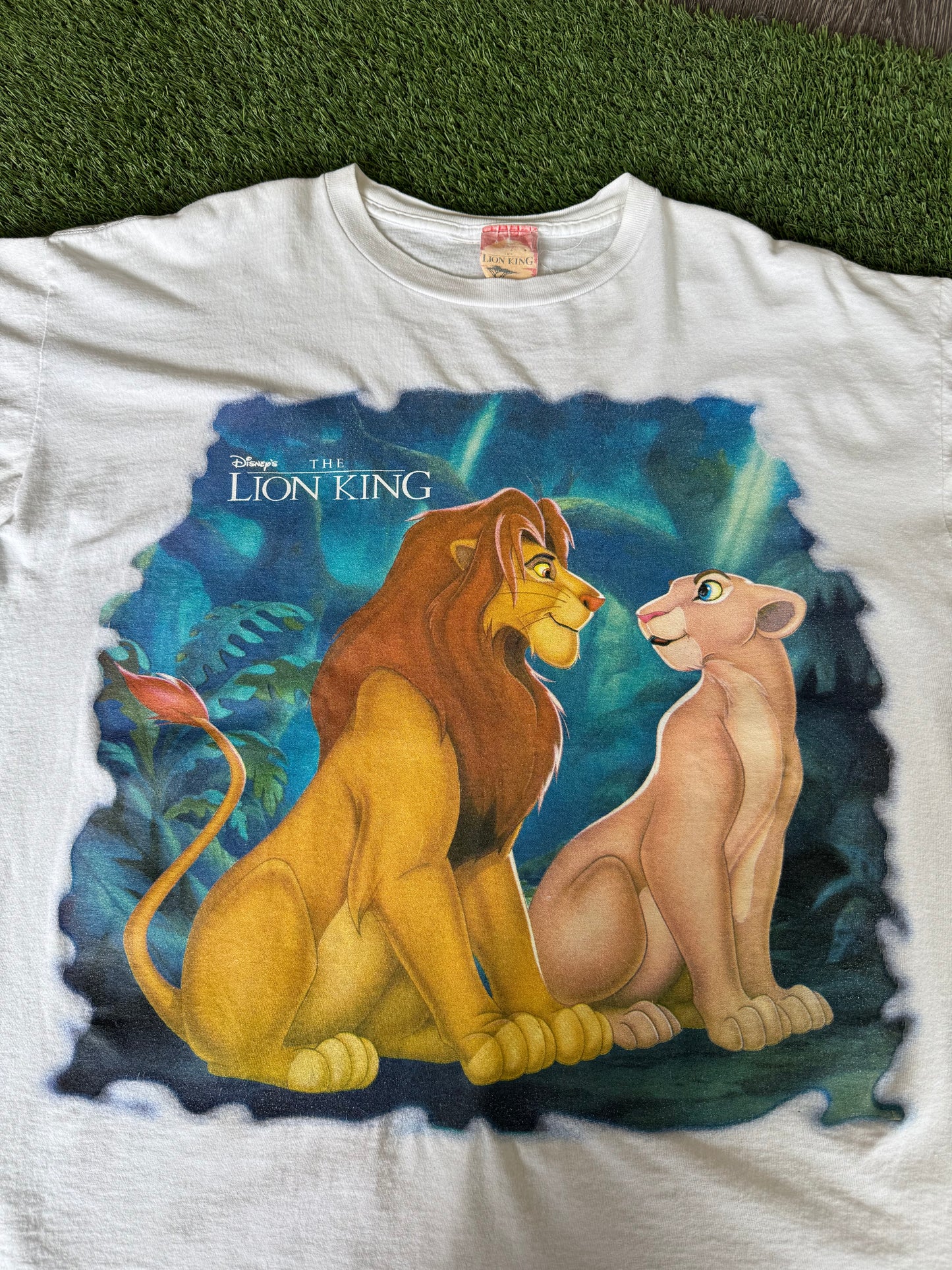 90’s Lion King T-Shirt XL 25x27.5