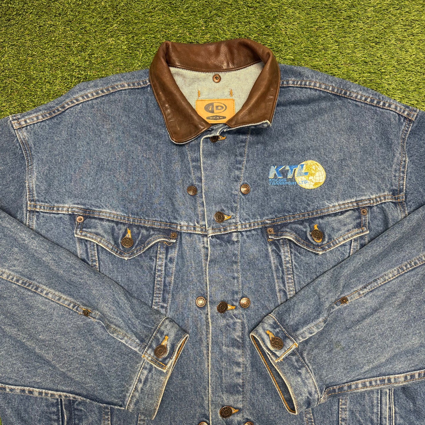 Vintage Denim Jacket XL 28x26