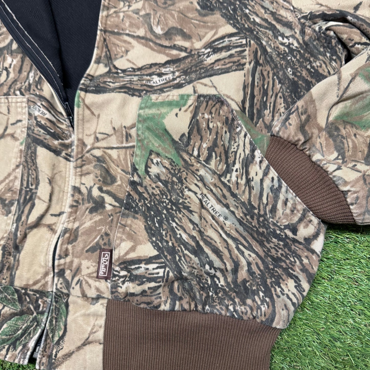 90’s Camo Jacket 24.5x26