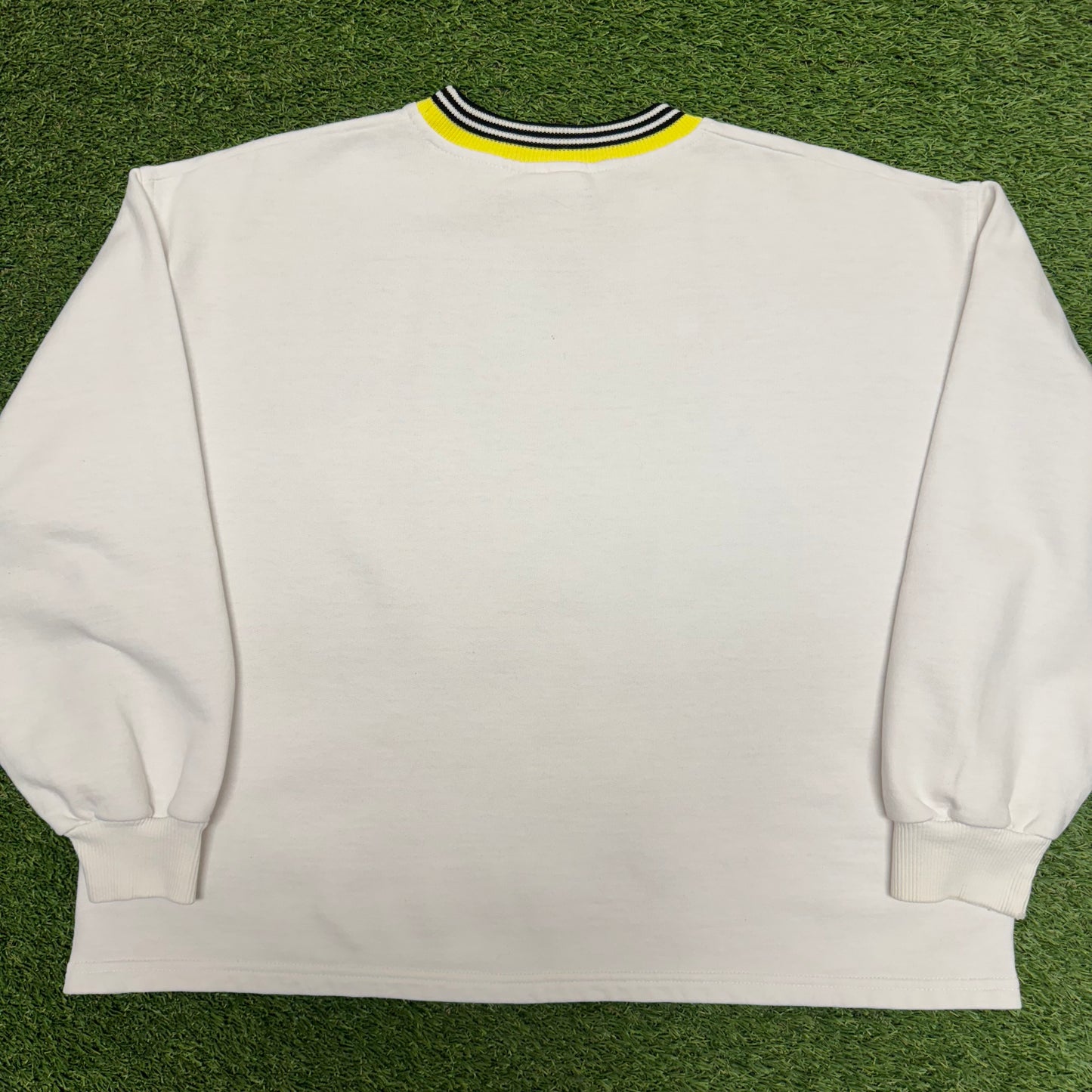 Vintage Adidas Sweatshirt 23x22
