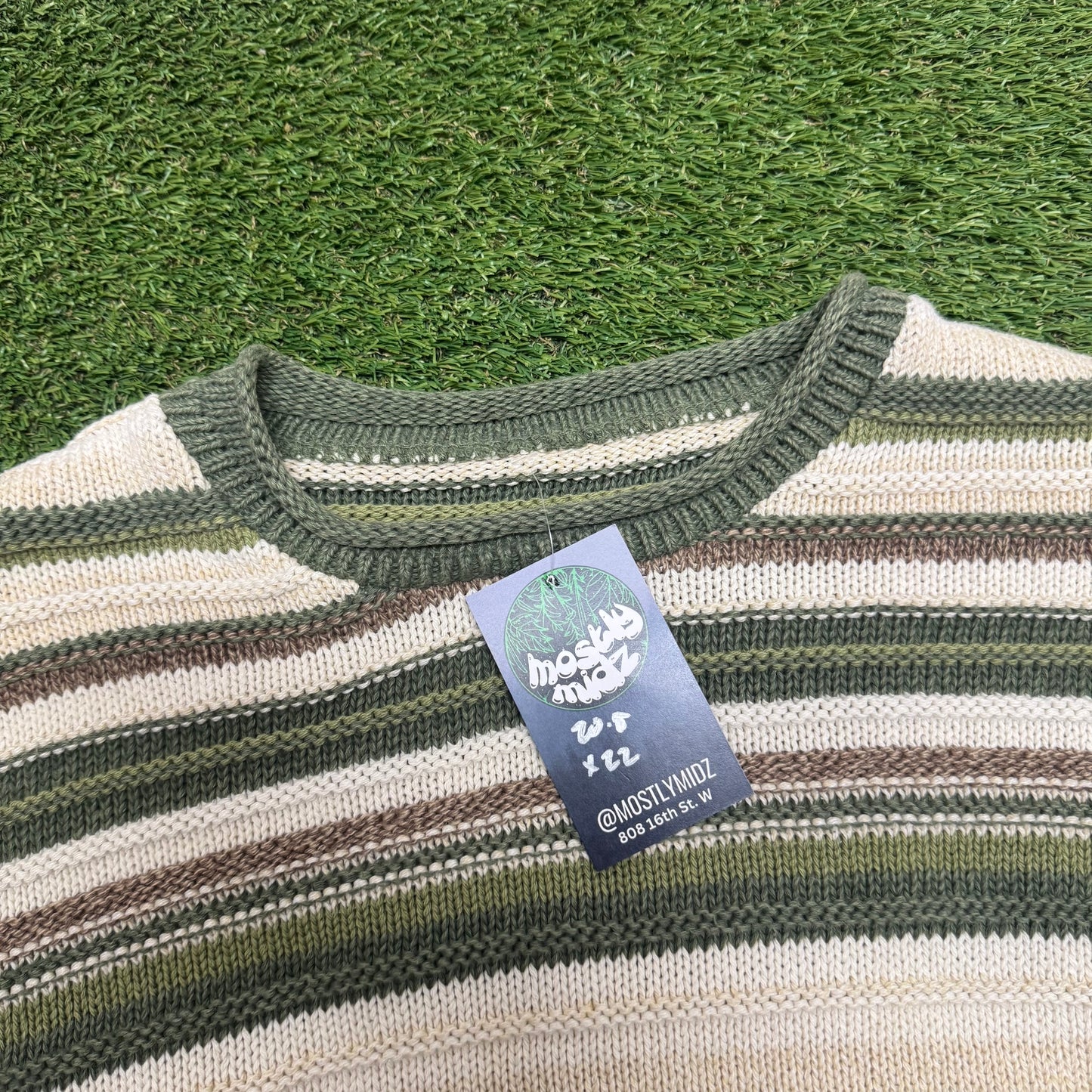 Earthy Green Knit 20.5x22