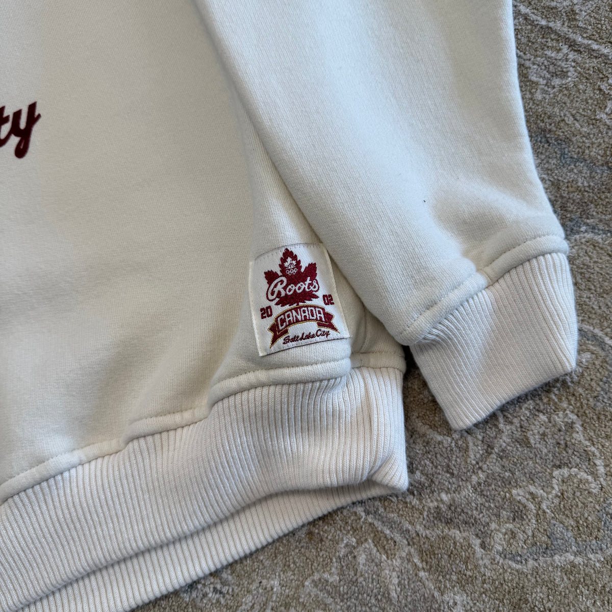 Vintage Roots Team Canada 2002 Olympics Sweatshirt Large