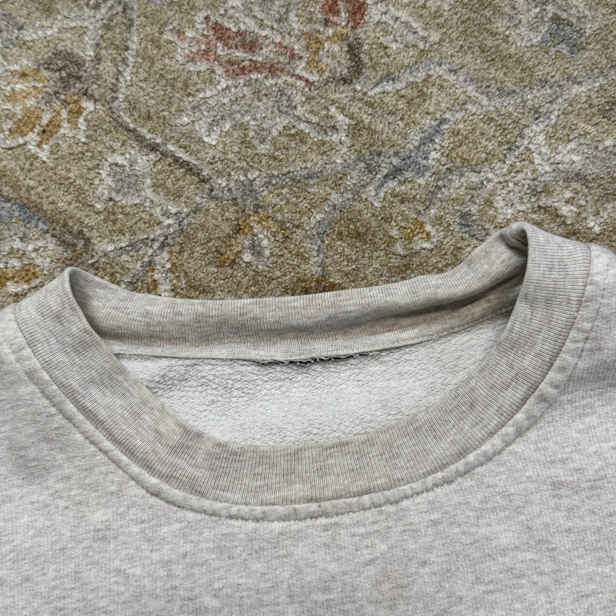 Vintage Cottage Sweatshirt fits medium