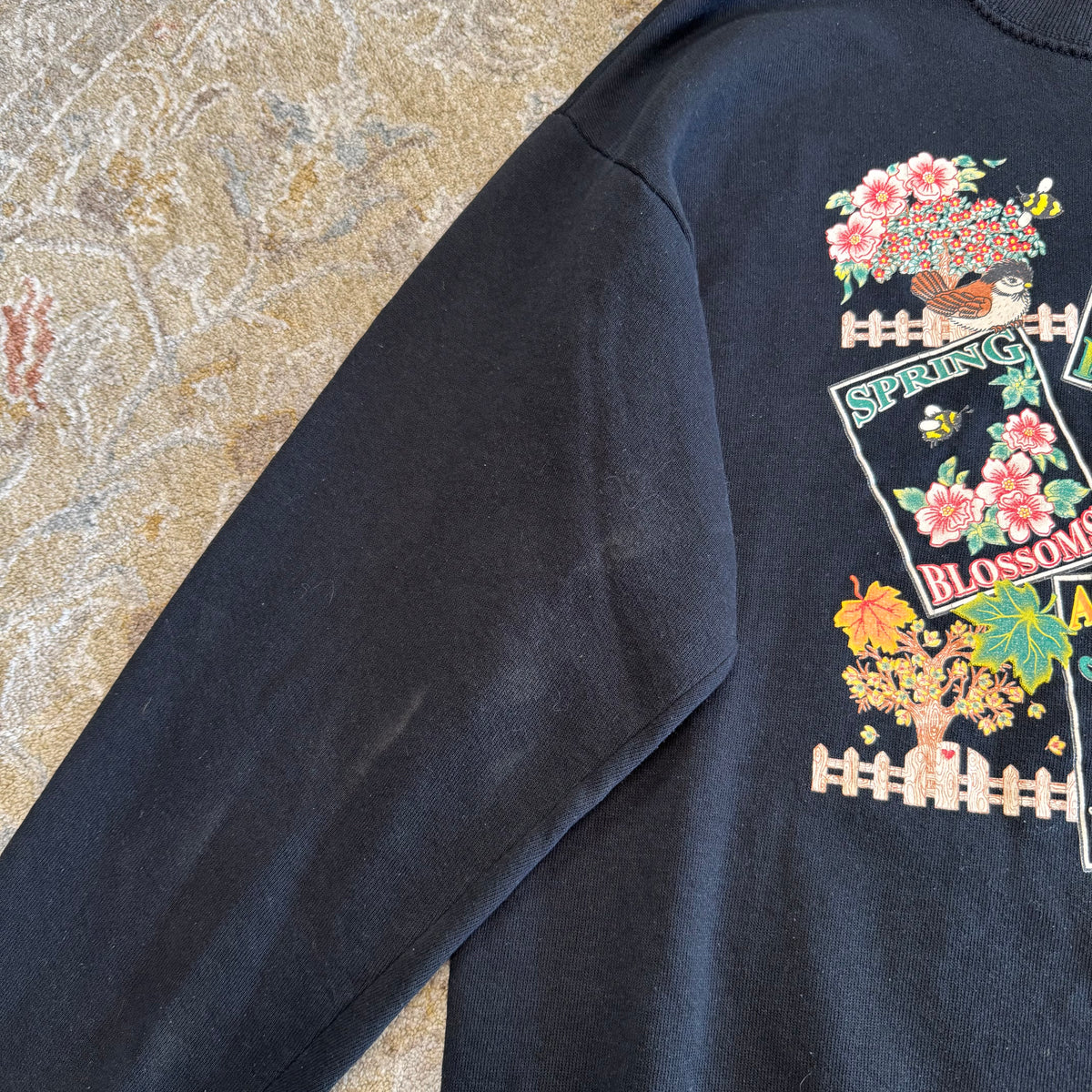 Vintage Four Seasons Endless Designs Crewneck Sweatshirt