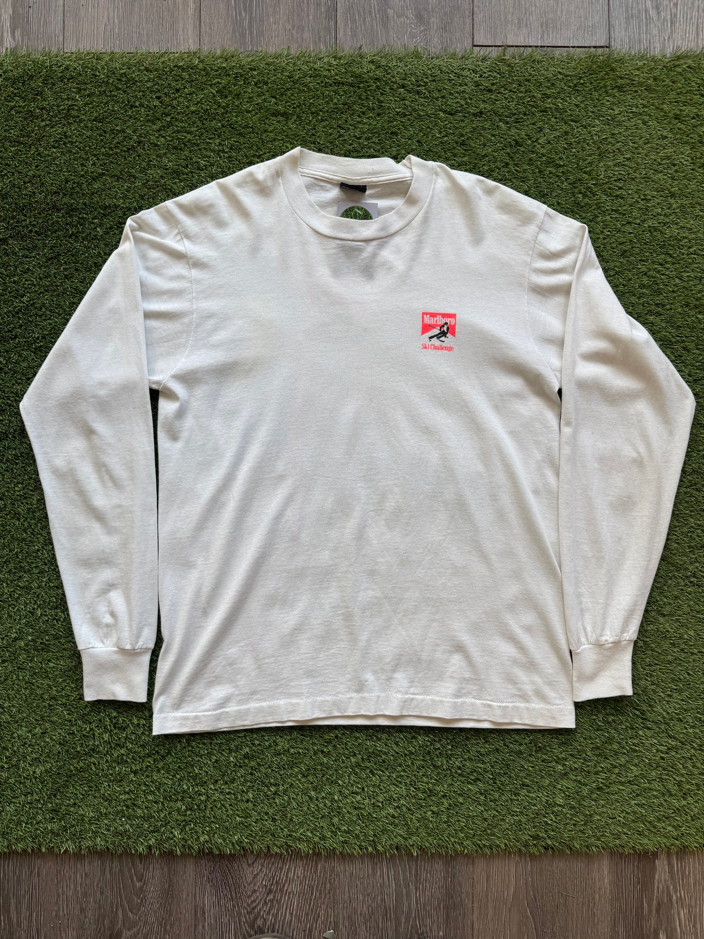 90’s Marlboro L/S 21x28.5 Large