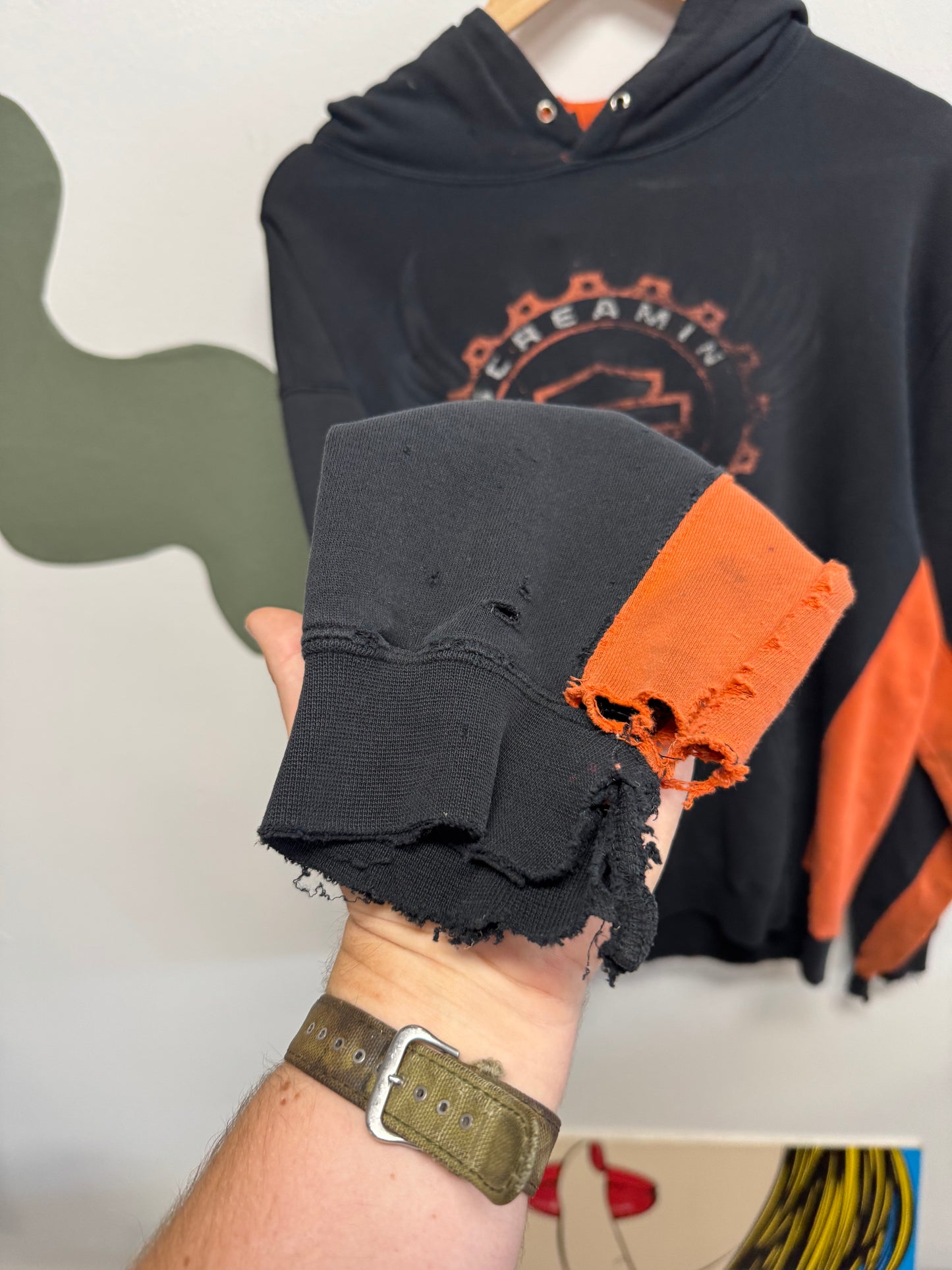 00’s Harley Davidson Hoodie Thrashed 24.5x27