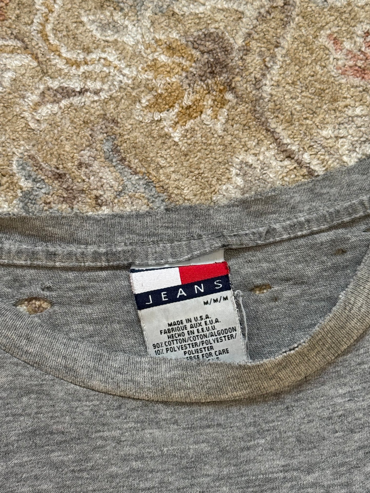 Distressed Tommy Hilfiger T-Shirt Medium Vintage