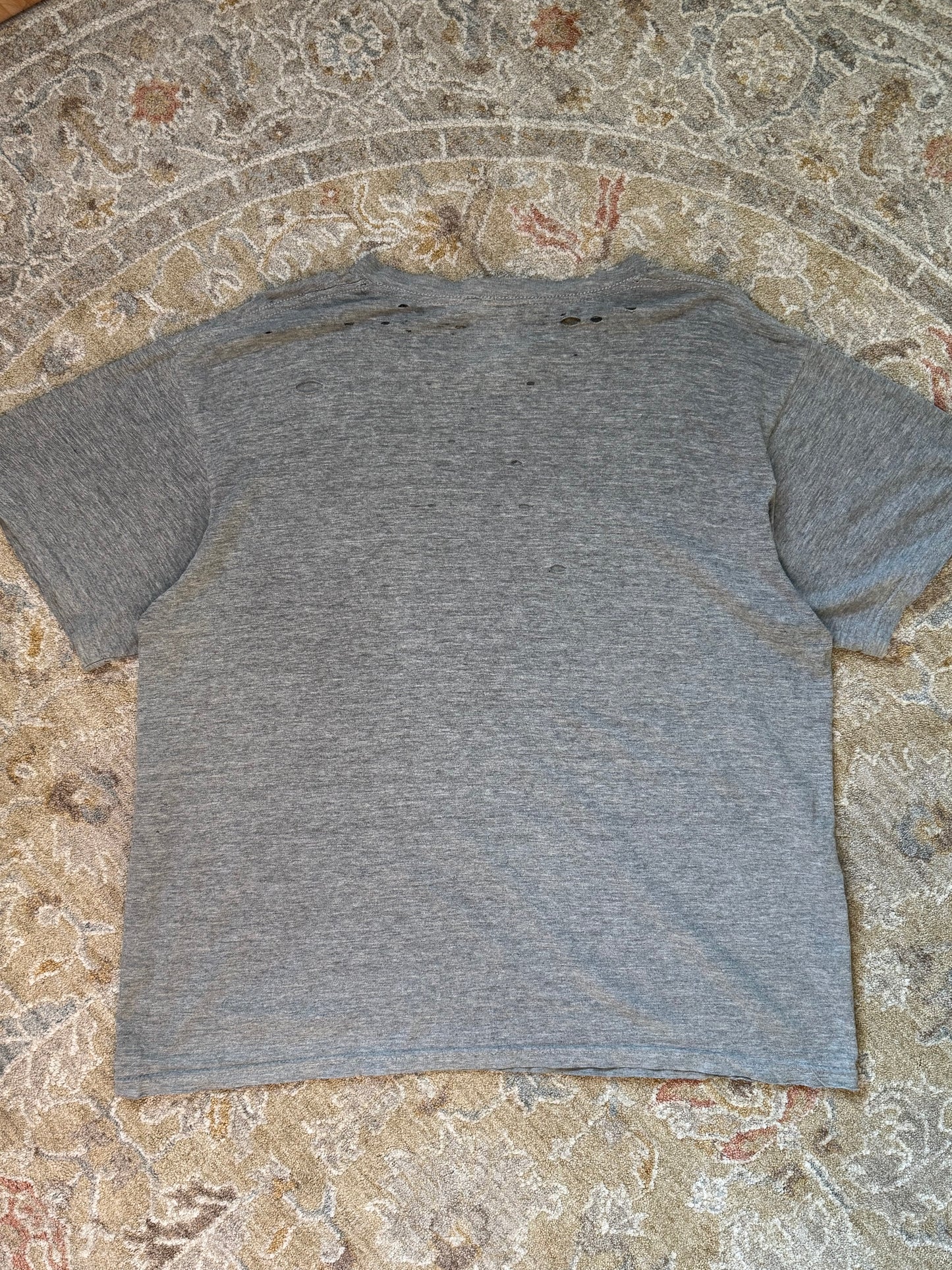 Distressed Tommy Hilfiger T-Shirt Medium Vintage