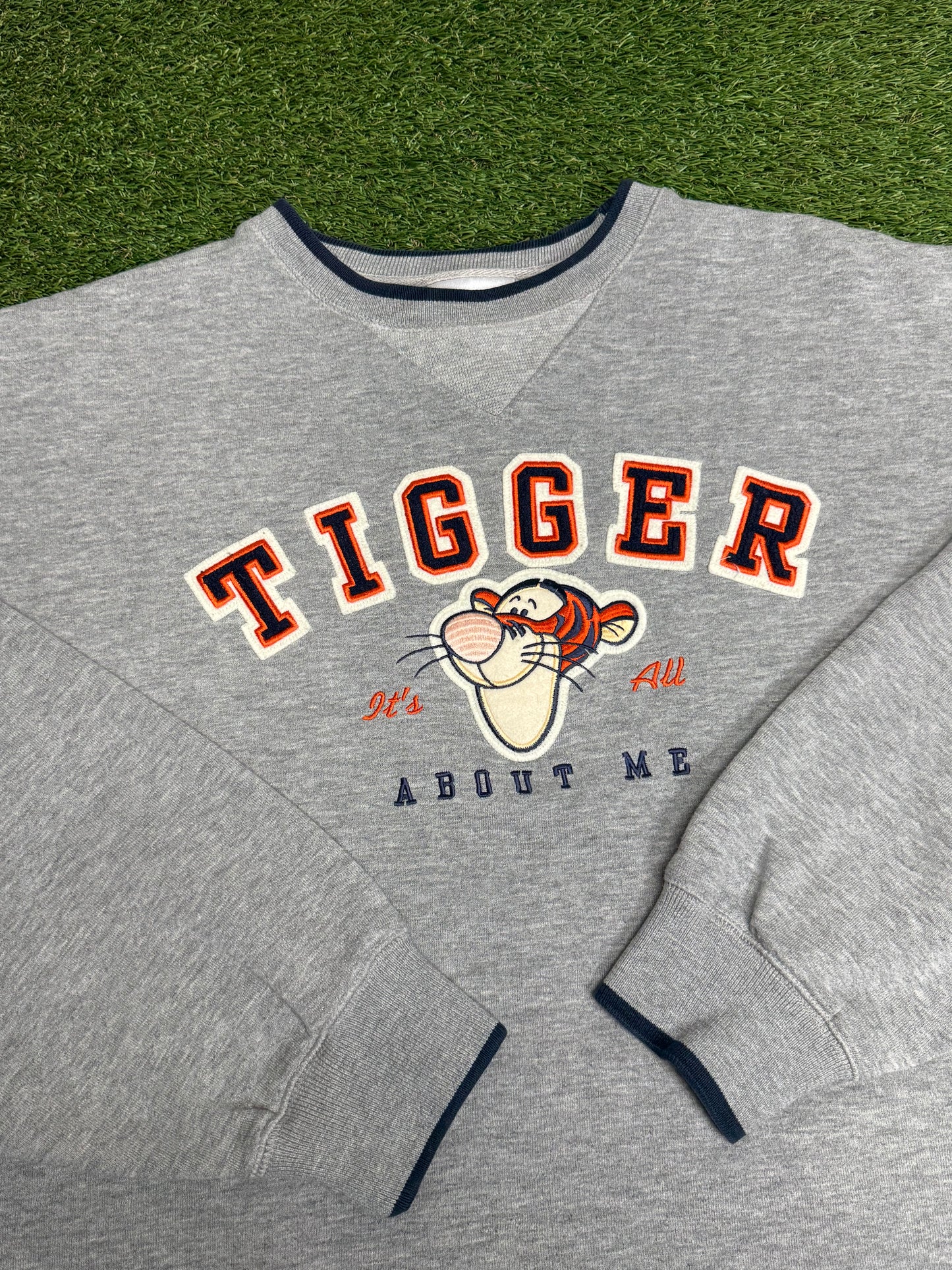 Vintage Winnie the Pooh Tigger Sweater Large