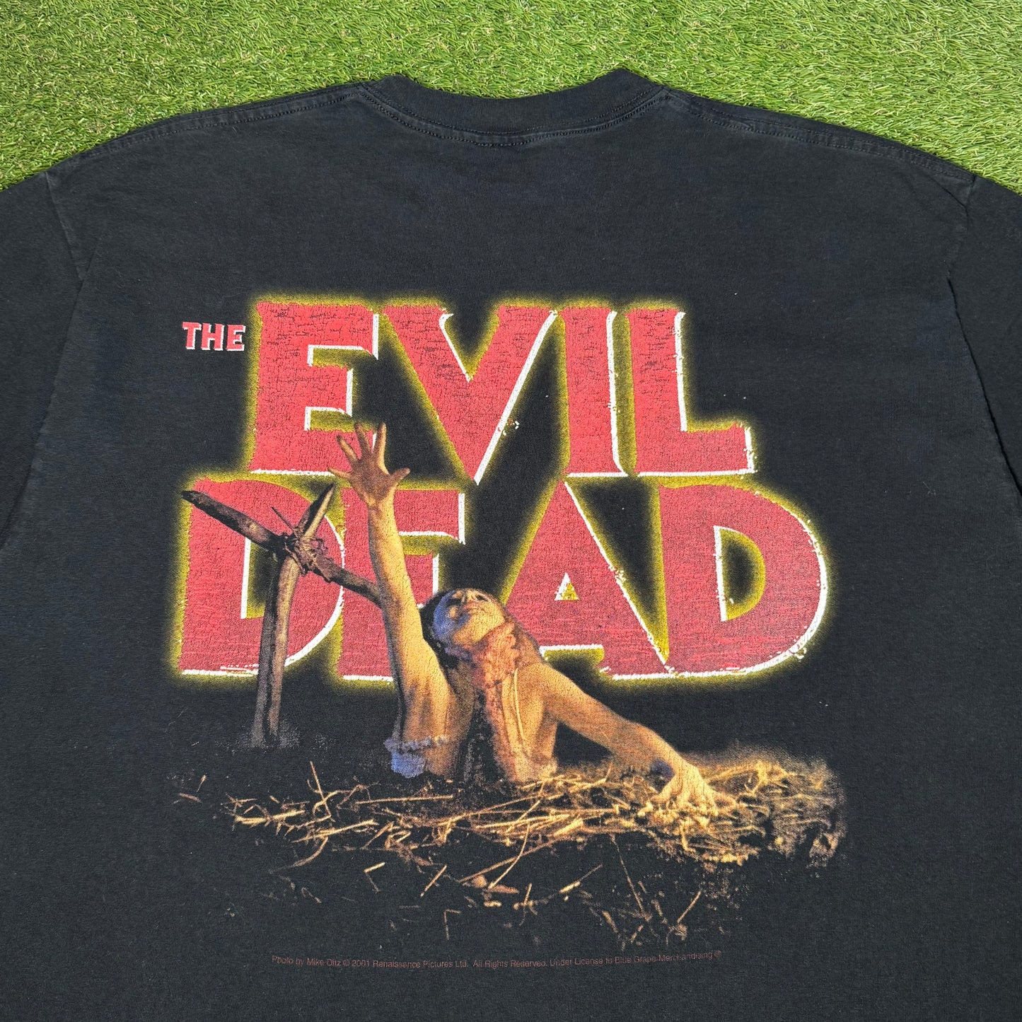 2001 The Evil Dead T-Shirt XL 23.5x30