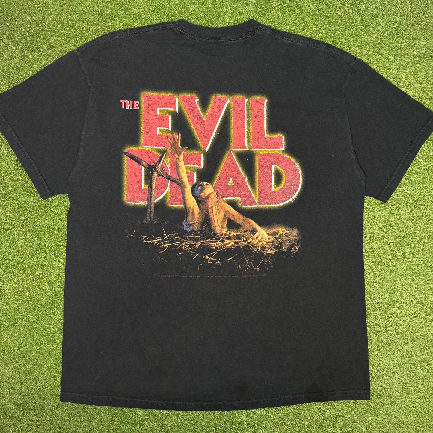 2001 The Evil Dead T-Shirt XL 23.5x30