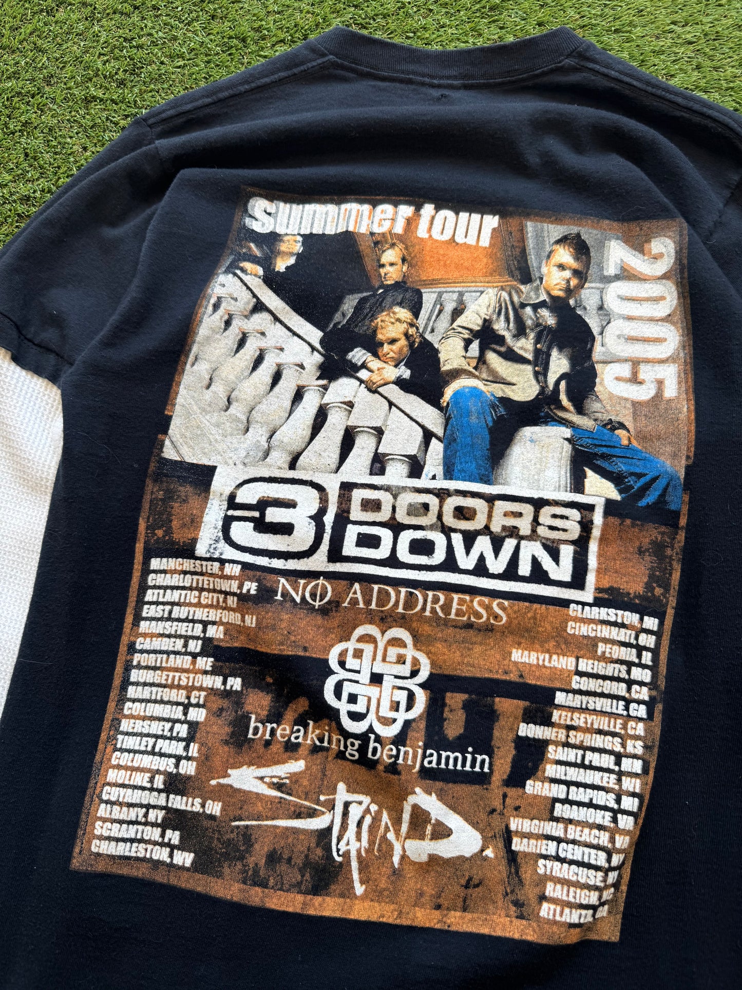 2005 3 Doors Down L/S 19.5x28
