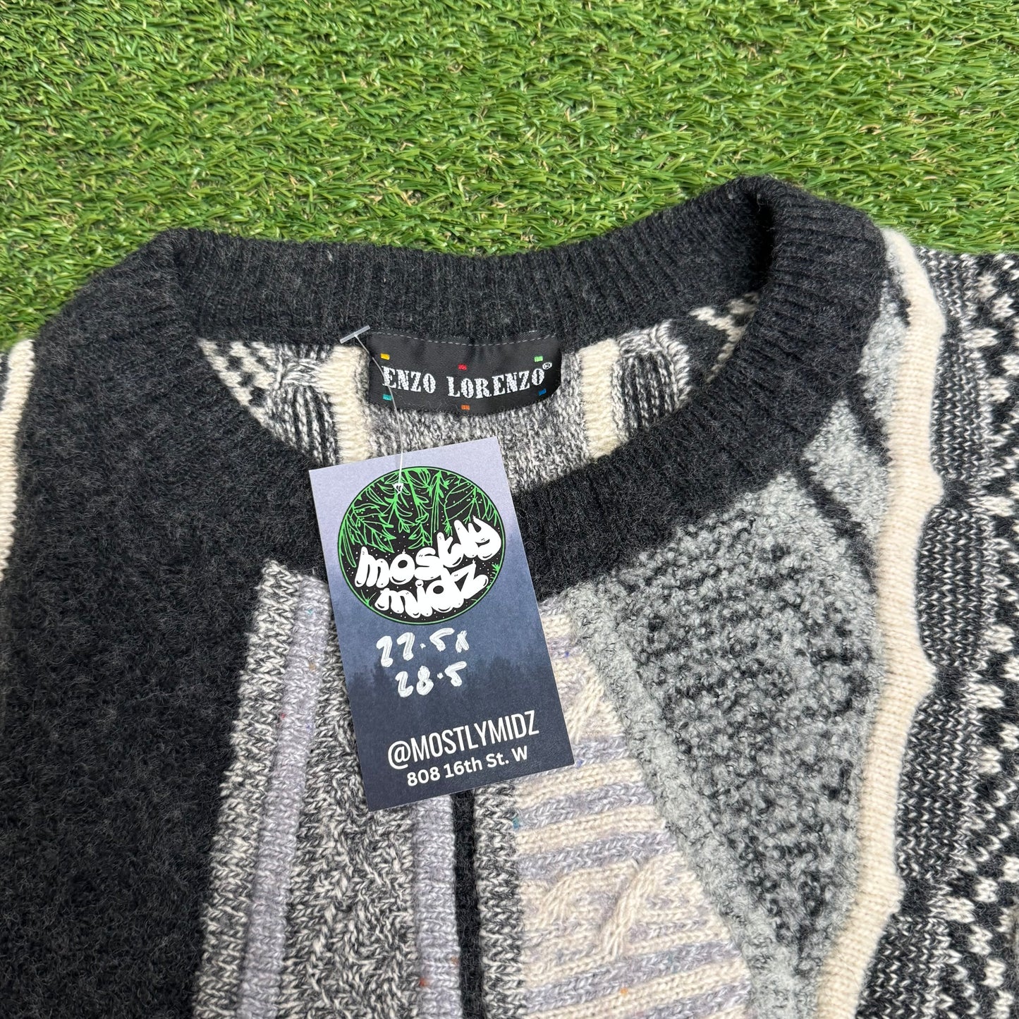 Vintage 3D Knit Sweater Fits Large