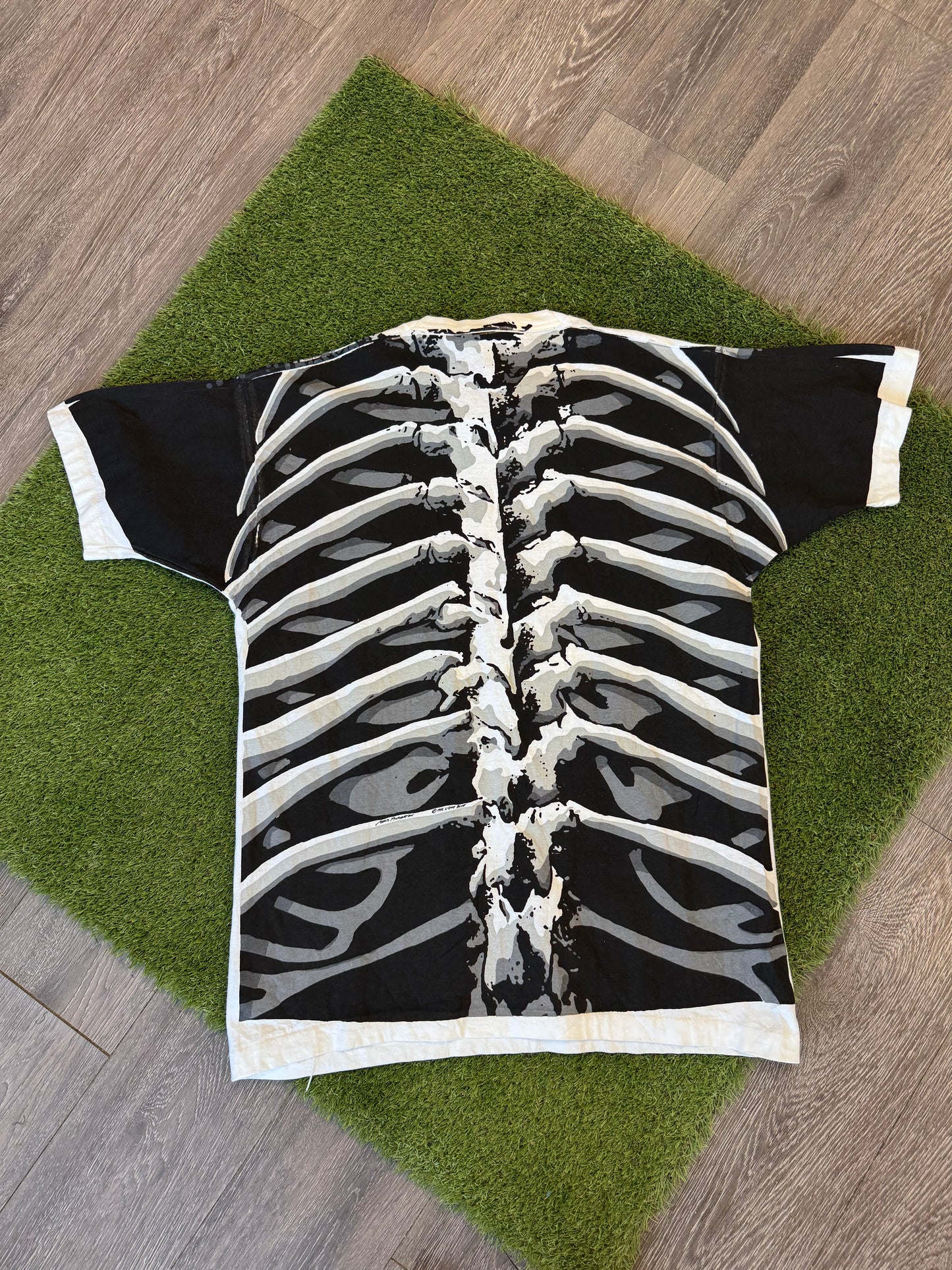 Liquid Blue Skull 1992 Size XL