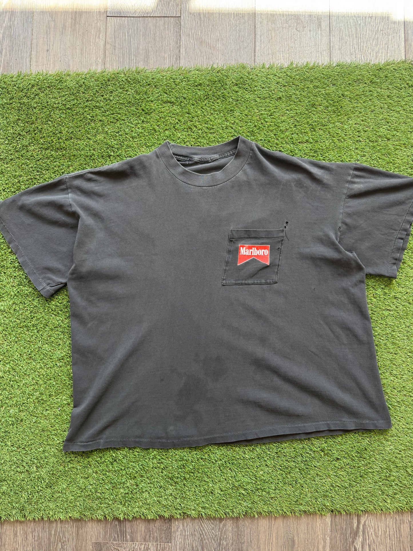90’s Marlboro T-Shirt 27x26.5