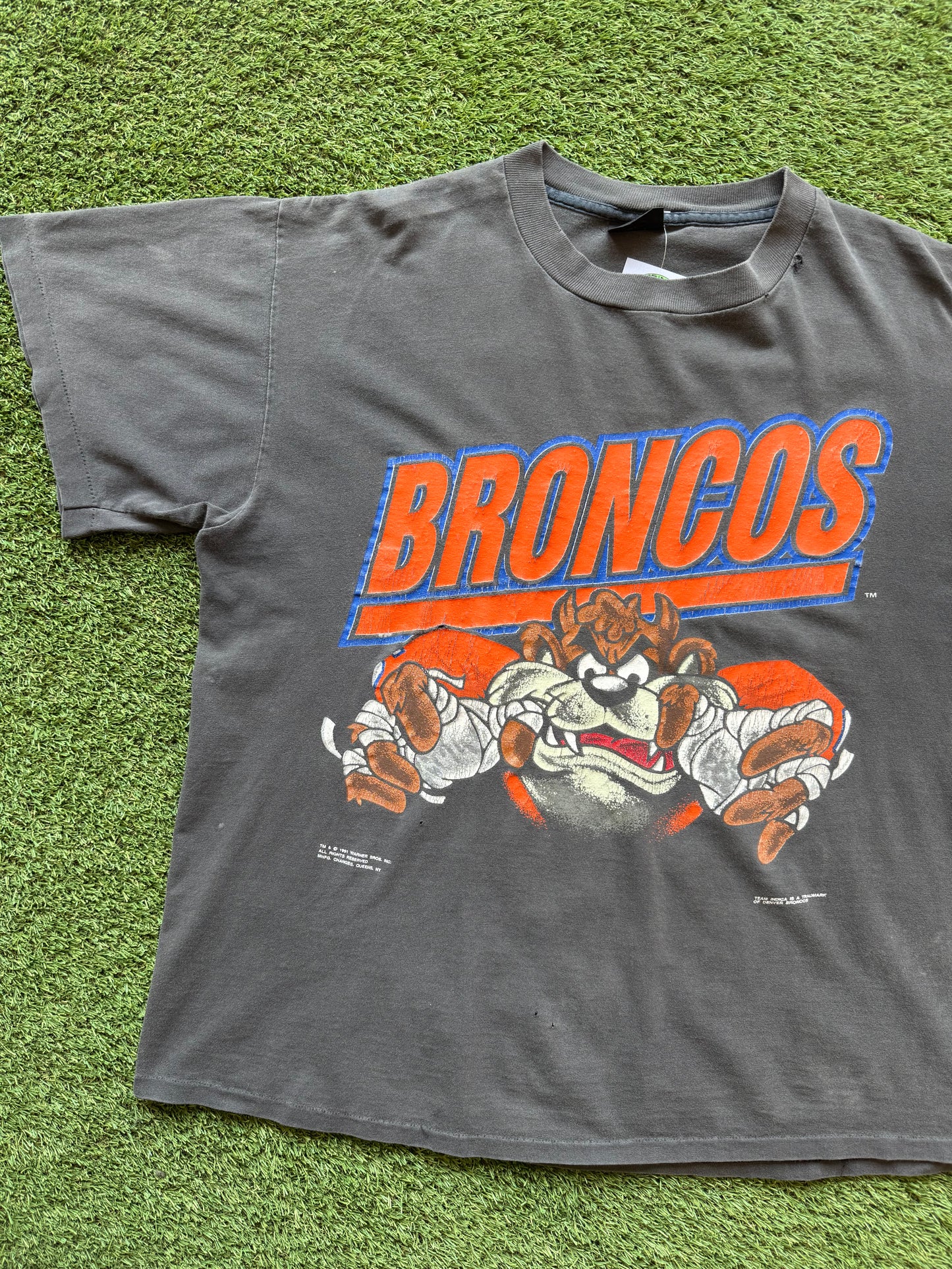 ‘91 Denver Broncos Taz T-Shirt XL