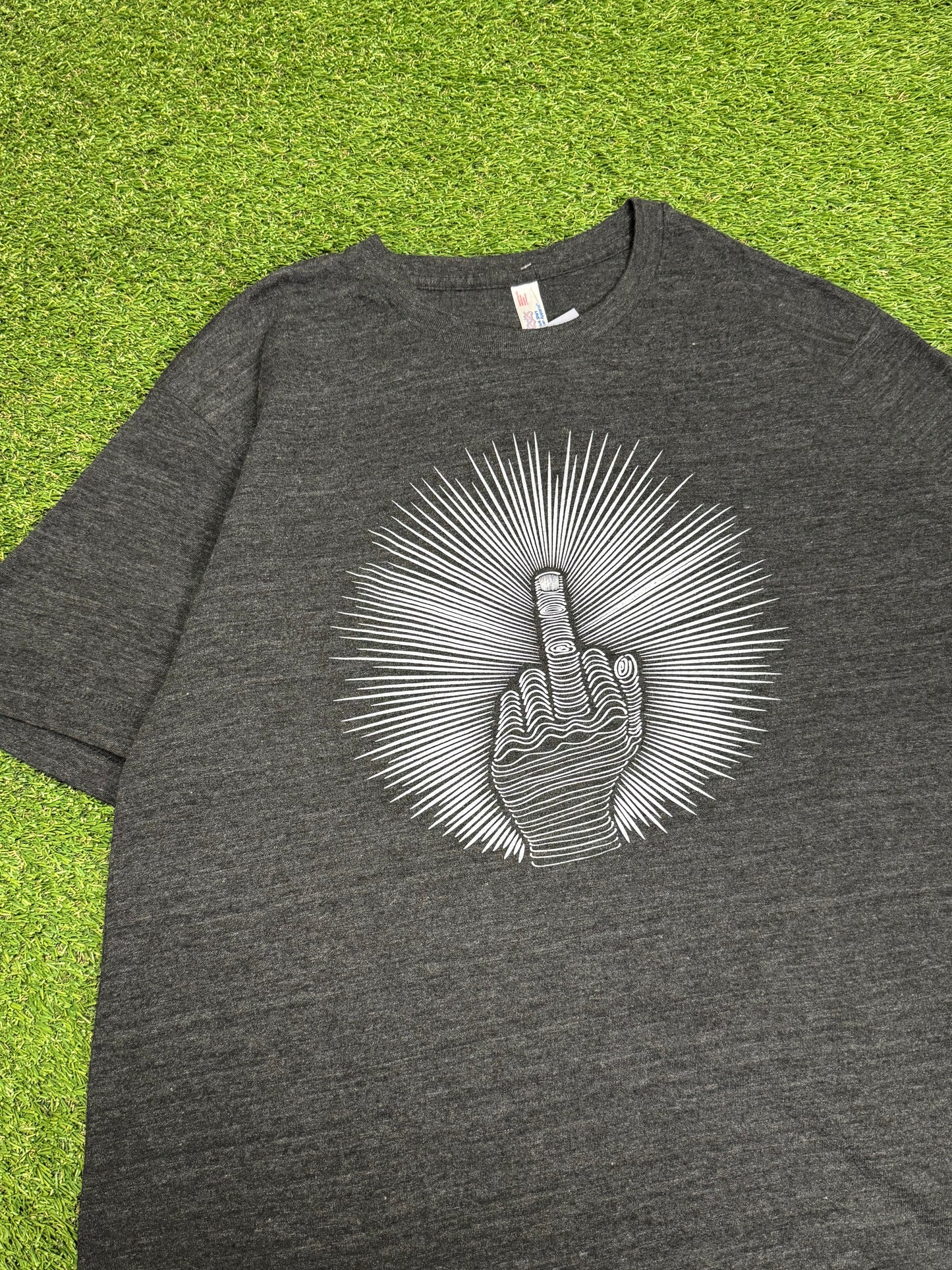 Vintage 2000’s Middle Finger T-Shirt Large