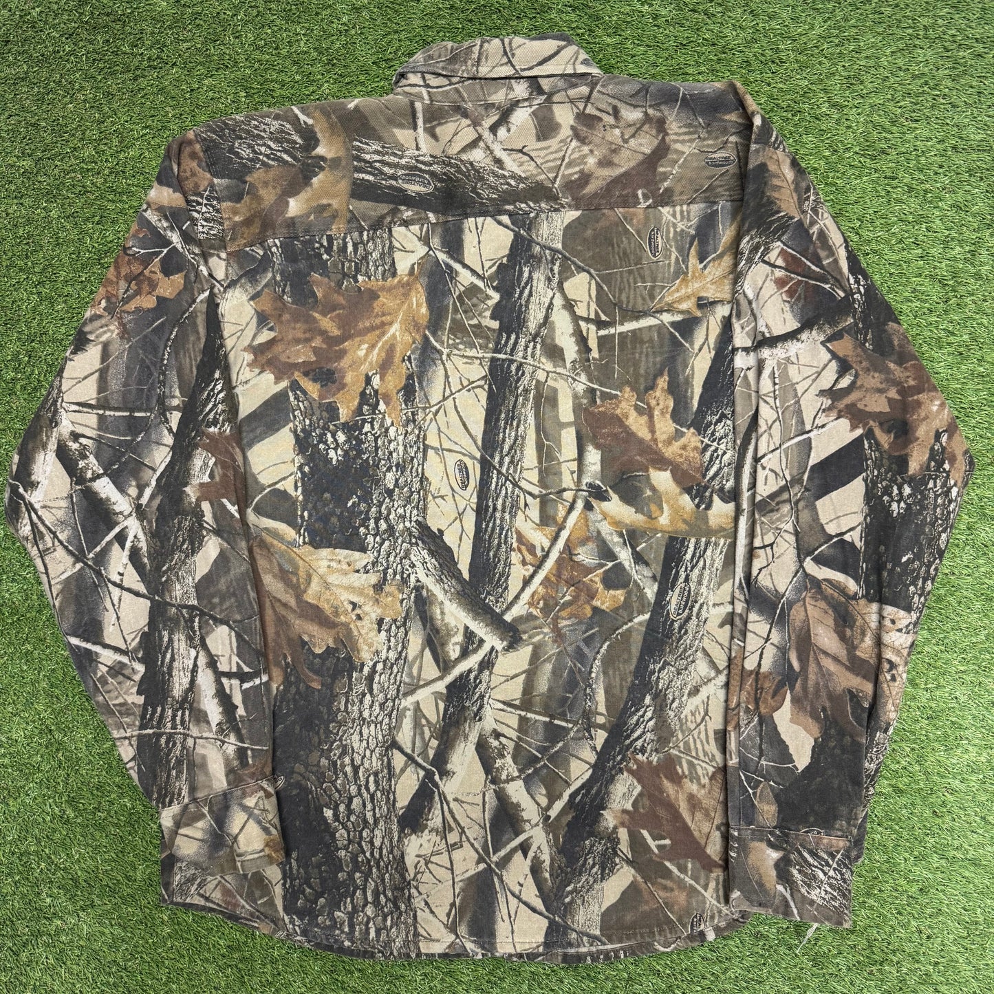 Real Tree Camo Button Up Shirt L 25.5x31