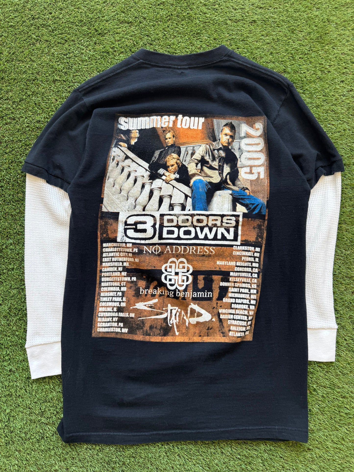 2005 3 Doors Down L/S 19.5x28