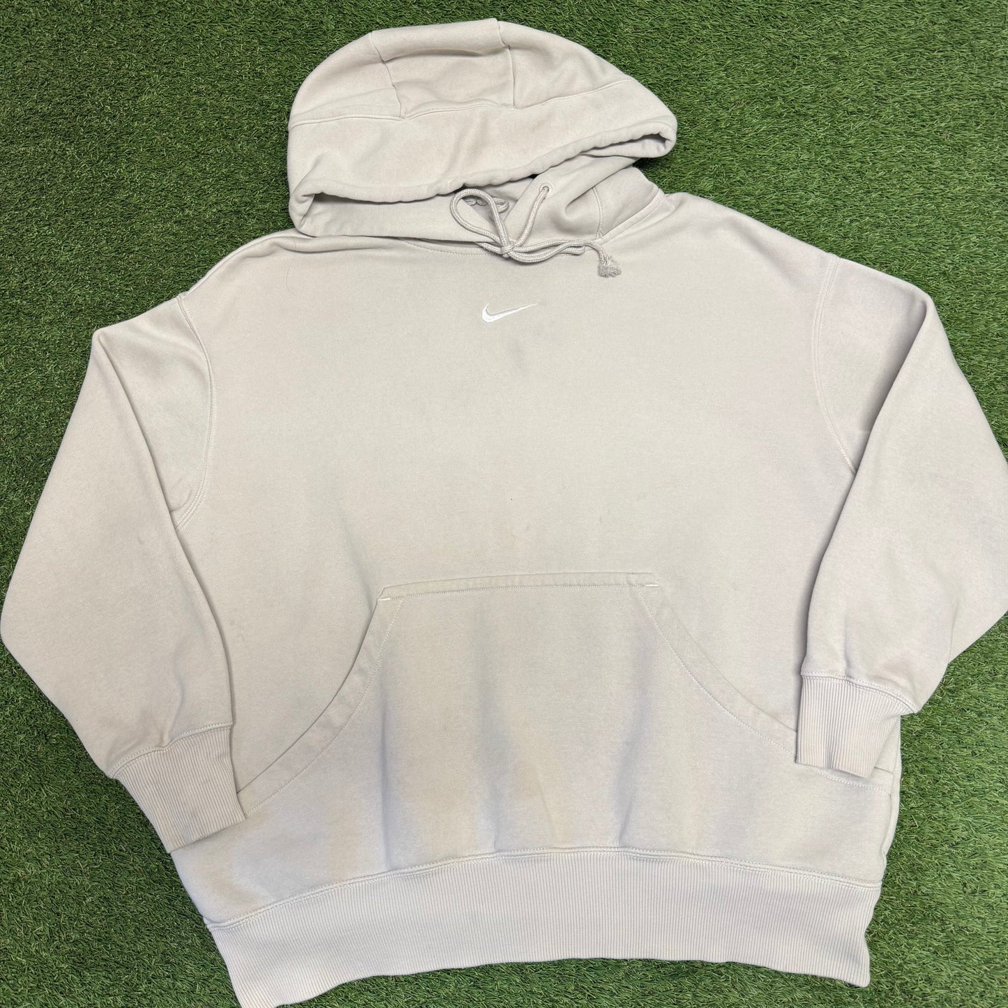 Nike Center Swoosh Large