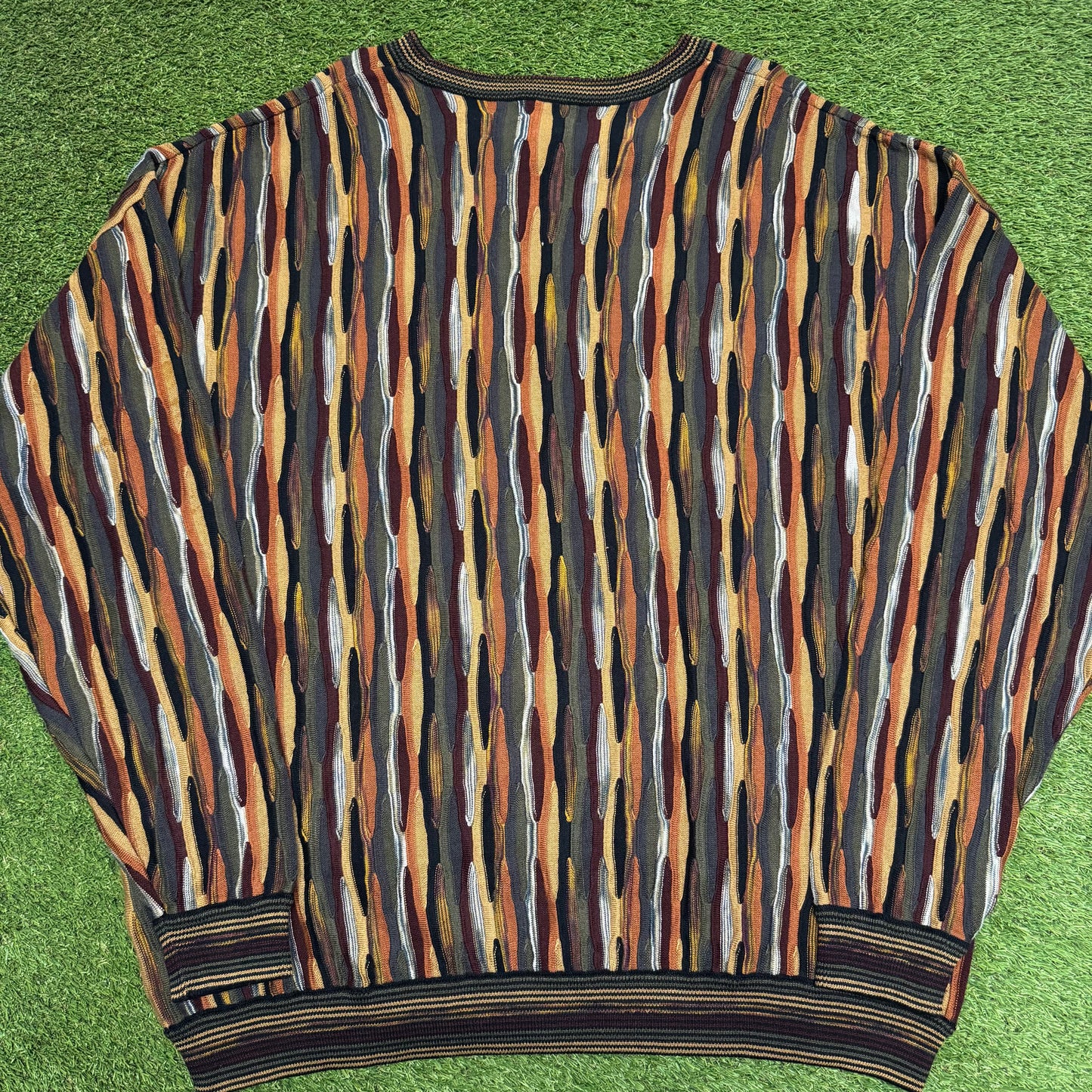 3D Knit Sweater XXL 28x31