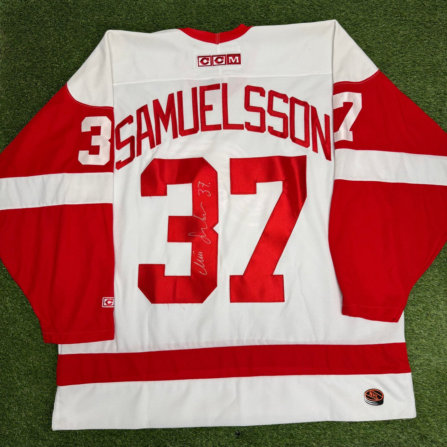 Mikael Samuelsson Detroit Redwings Autographed Hockey Jersey