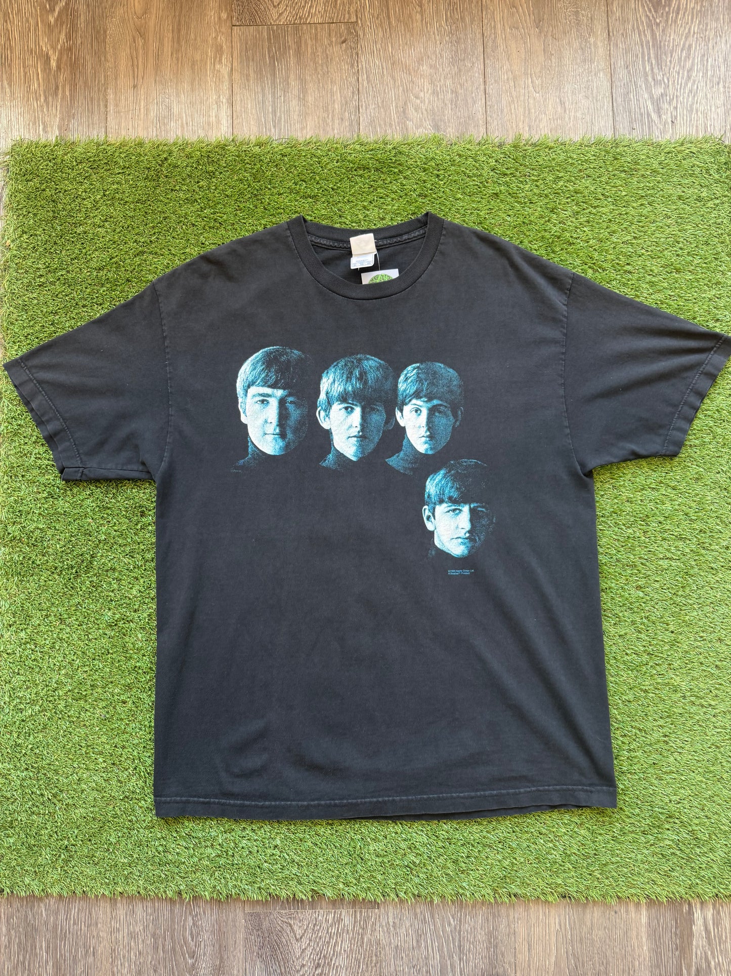 1999 Beatles Apple T-Shirt XL 24x30