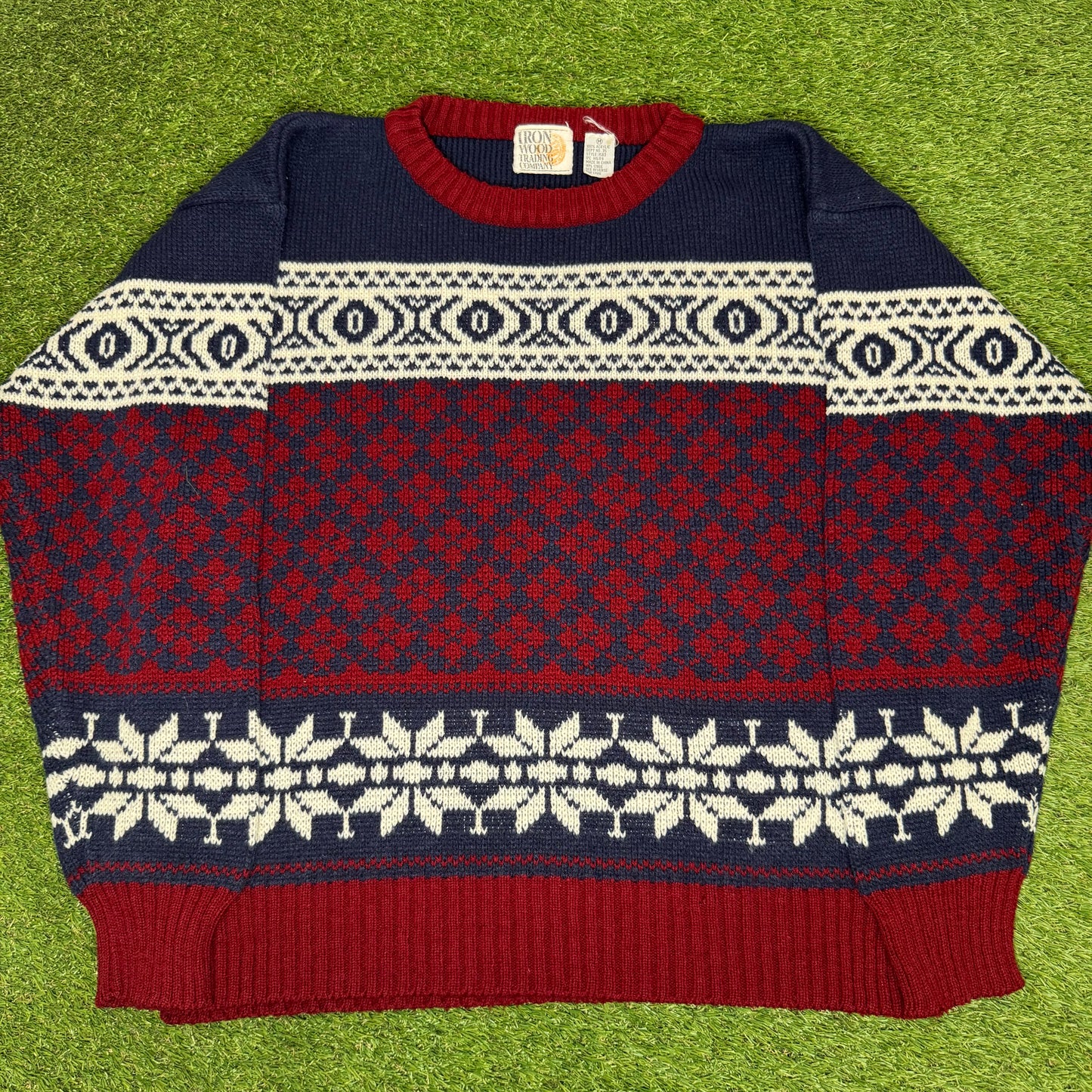 Snowflake Pattern Knit Medium